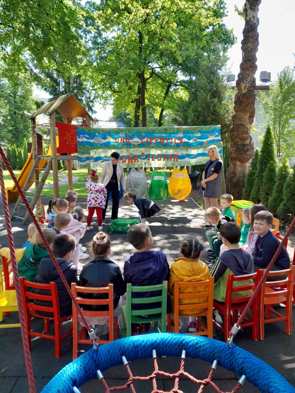 Mali ekolozi učili o reciklaži otpada