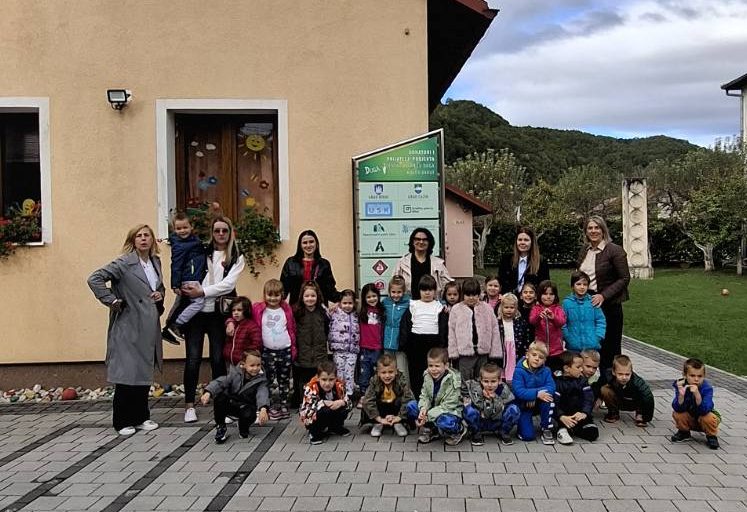 Posjeta Centru “Duga” – mališani pokazali veliko srce