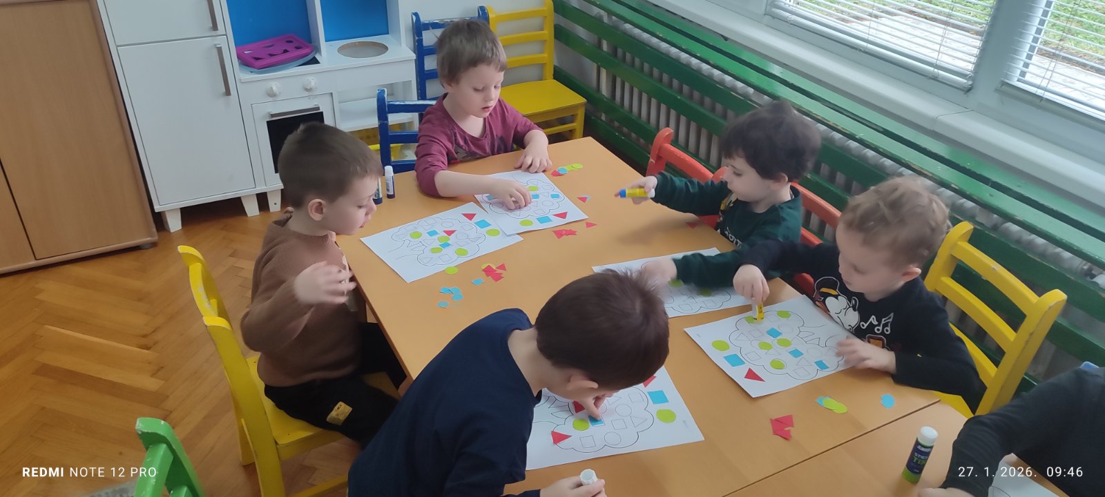 Učenje geometrijskih oblika kroz radionicu „Drvo“